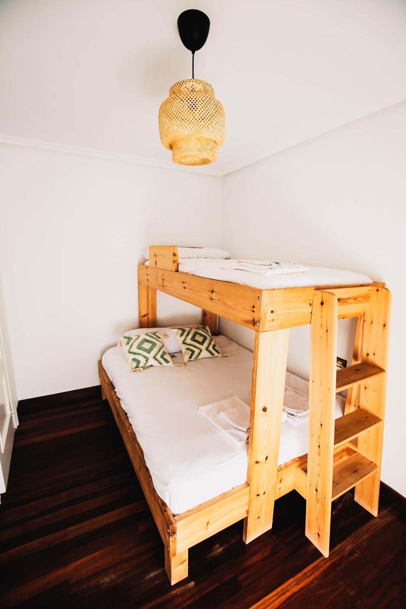 Surf House Guest house