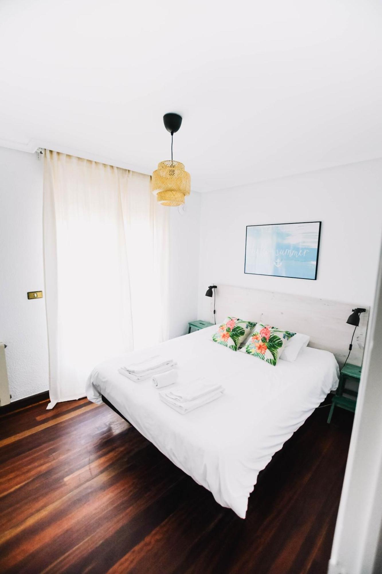 Surf House Guest house