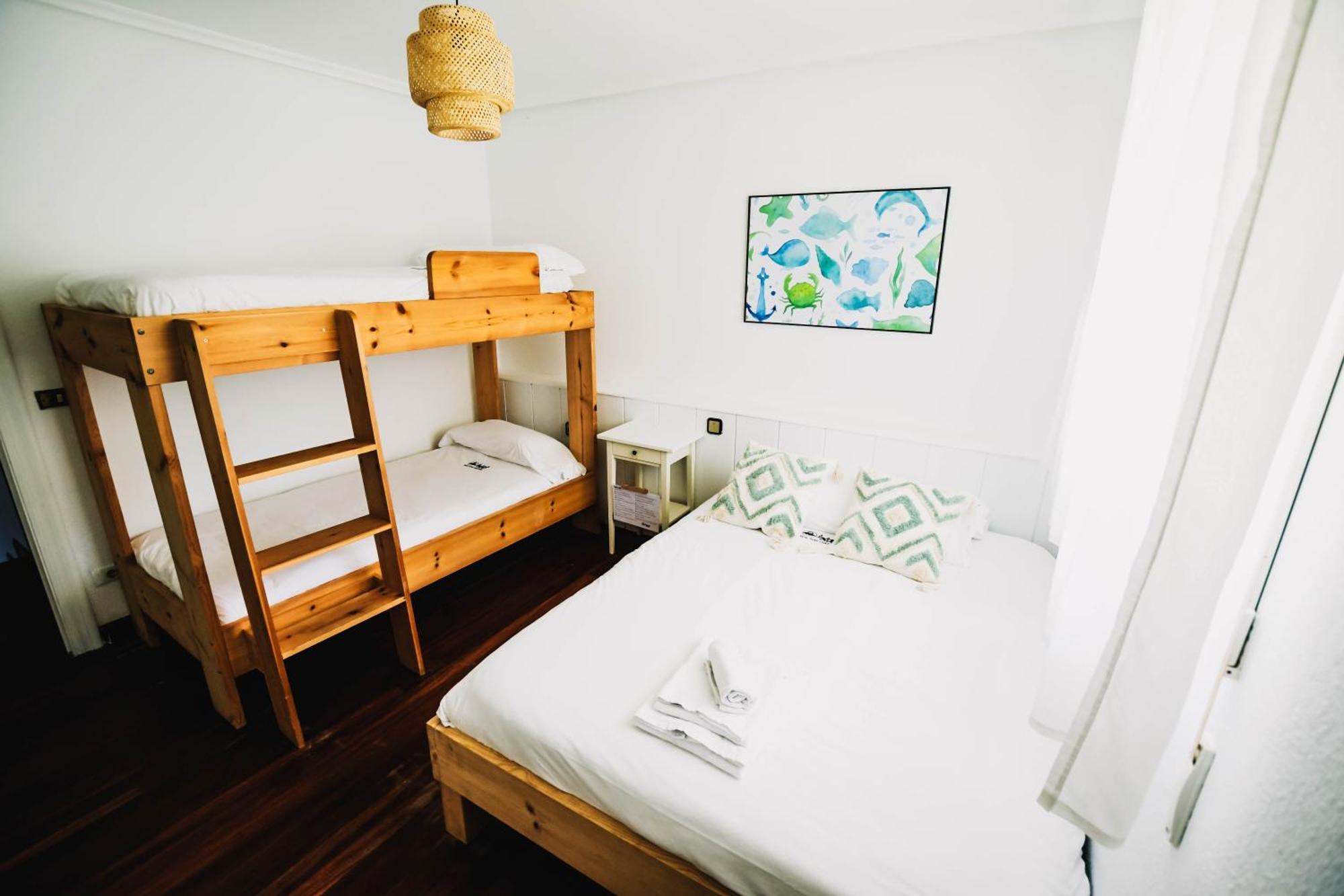 Surf House Guest house